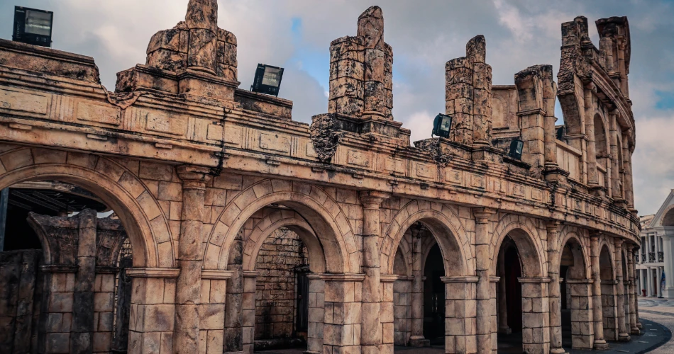 Heritage Walks Through Fort Area: Colonial Charm in Mumbai